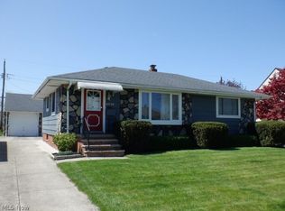 4736 Springwood Dr, Brooklyn, OH