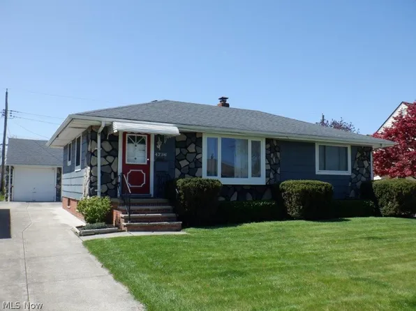 4736 Springwood Dr, Brooklyn, OH 44144