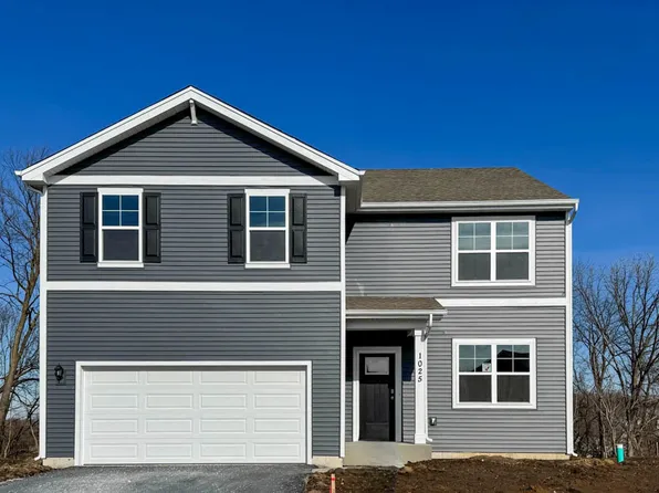 1025 Leeward Ln, Pingree Grove, IL 60140