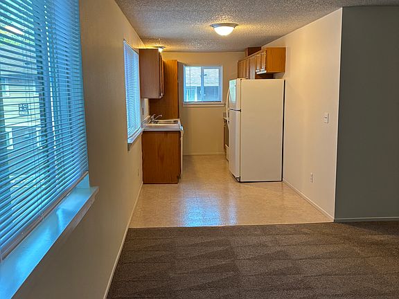 4th image of 1600 S Kent Des Moines Rd #1