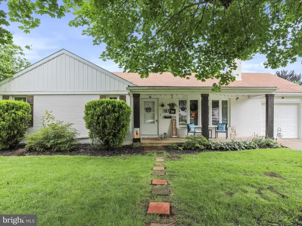 107 N Delaware Ave, Martinsburg, WV 25401