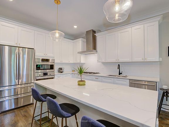 5th image of 1939 N Humboldt Blvd Unit 2S