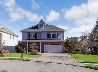 8 Romano Ct, Butler, NJ 07405