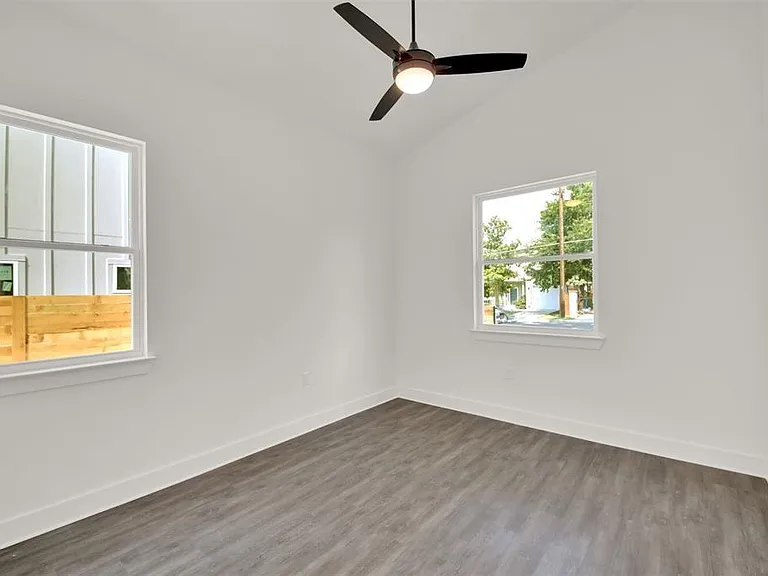 7603 Carver Ave #1-A — Photo 10