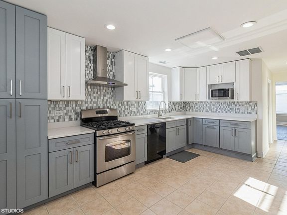 2nd image of 3463 N Kedzie Ave #2
