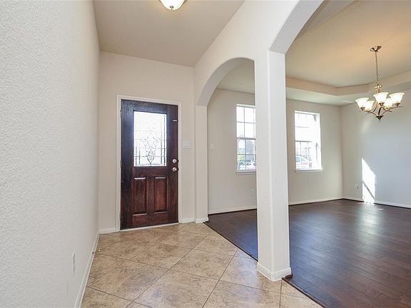 5th image of 3215 Fairmont Hills Ln