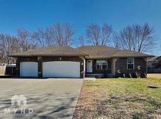 516 E Denton Cir, Republic, MO 65738