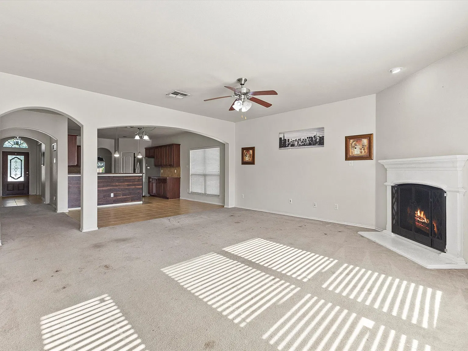 4 bed, 2942 sqft, $2,600 — Photo 4