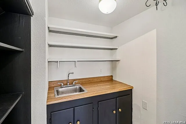 302 Weathercock Ln — Photo 11