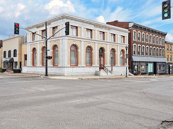 2nd image of 99 King St E