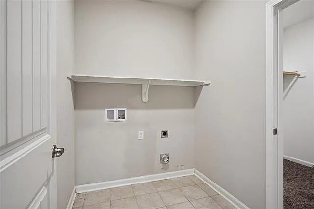 824 Lakeshore Village Dr — Photo 9