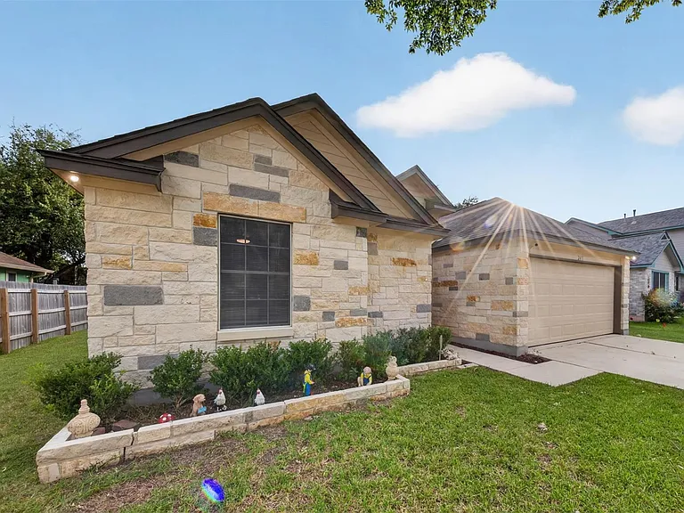 241 Brian Ln — Photo 39
