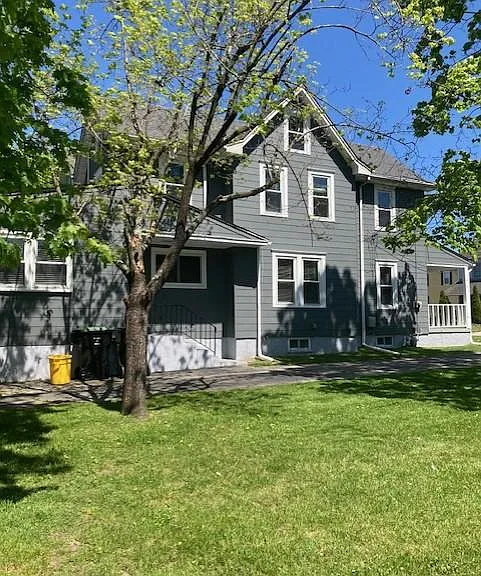 19 McClellan Ave — Photo 2