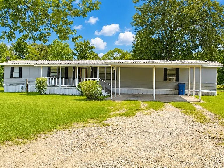 9910 State Highway 156 — Photo 3