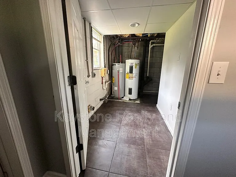 18 Edgehill Dr #B — Photo 7