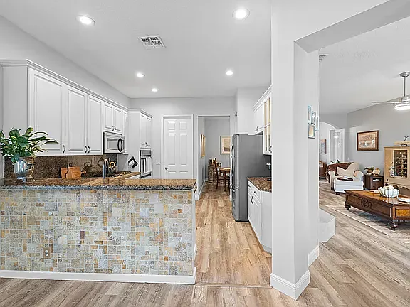 175 NW Swann Mill Cir — Photo 18