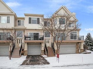 2319 Eagle Trace Ln, Woodbury, MN 55129