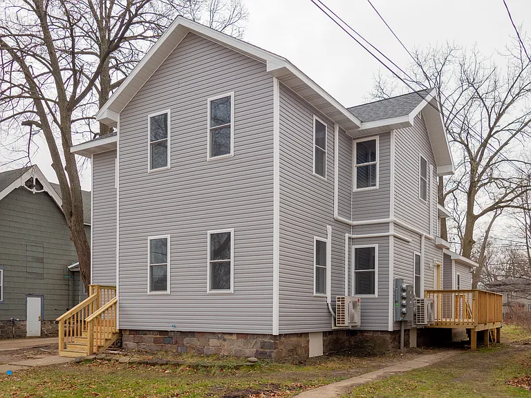 437 W Cedar St #C — Photo 2
