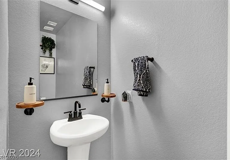 7481 Moonglade St — Photo 6