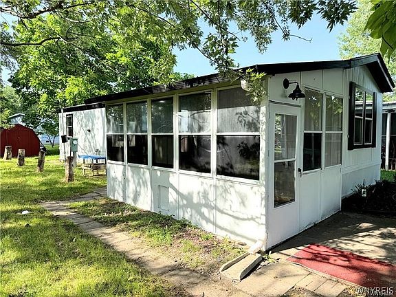 2nd image of 34 Del Ct W