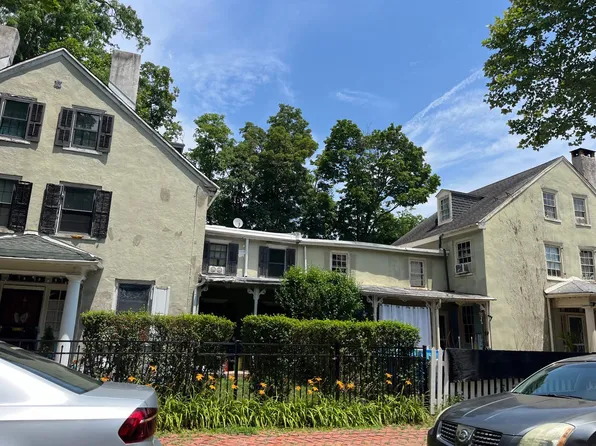 145 W Queen Ln, Philadelphia, PA 19144