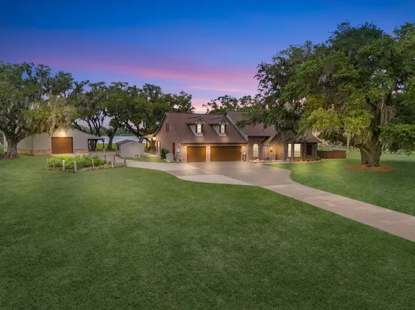 814 Sunset Trl, Angleton, TX 77515
