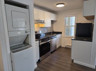 1029 Iyannough Rd APT 12A, Hyannis, MA 02601