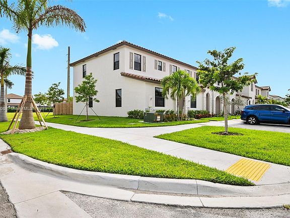 3rd image of 11804 SW 247th St #11804