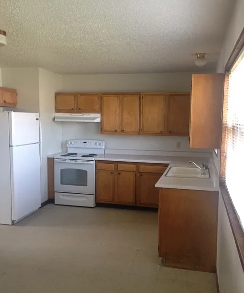 101 Tucker Cir — Photo 3