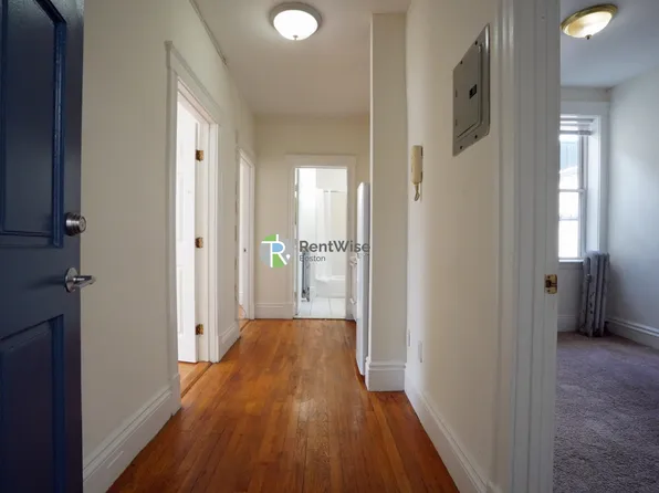 6 Camelot Ct, Boston, MA