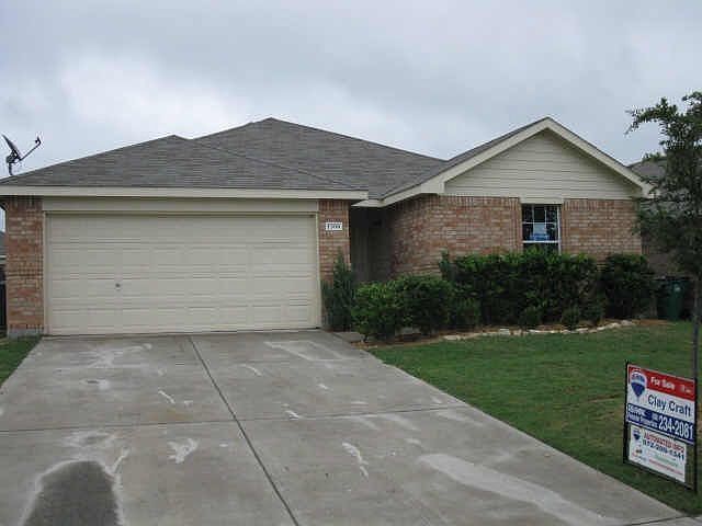 1st image of 1306 Caroline Dr