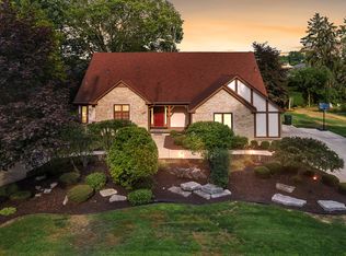 53134 Robinhood Dr, Shelby Township, MI 48315