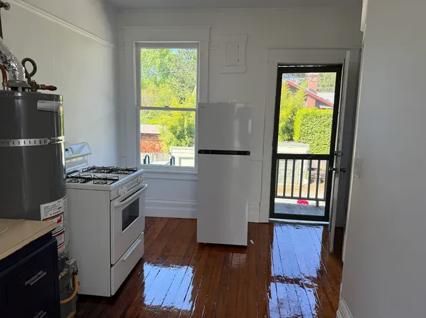 5503 30th Ave NE APT E, Seattle, WA 98105