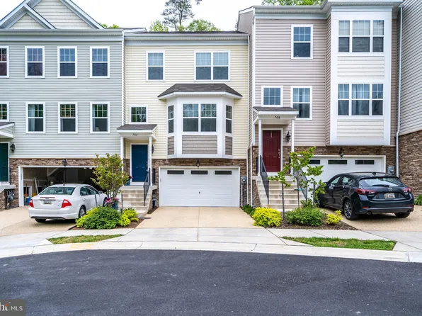 704 Pin Oak Ct, Prince Frederick, MD 20678
