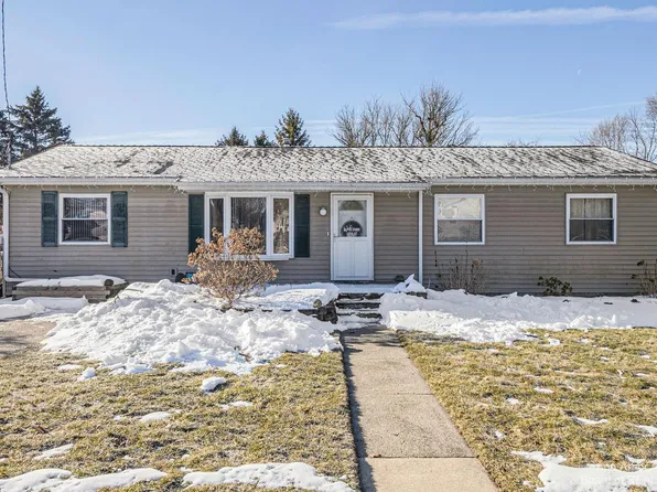 534 E Frank St, Fowlerville, MI 48836