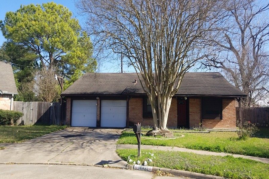 1st image of 8606 Parkhill Forest Dr