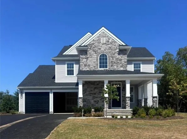 684 Rinaldi Ln #W-185, Forks Township, PA 18040