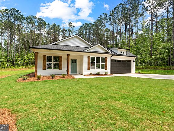 2nd image of 134 Coyote Cir