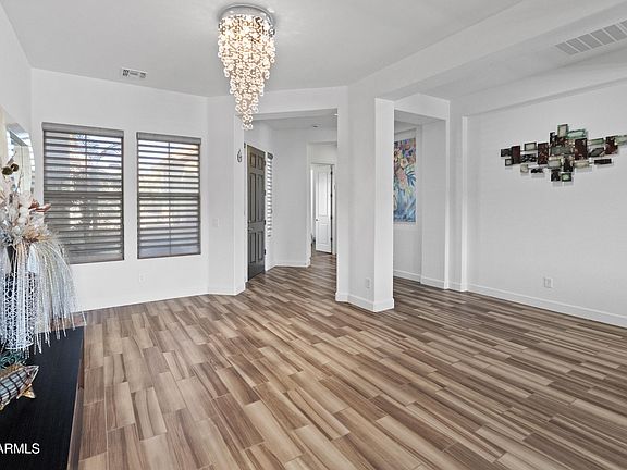 4th image of 5433 E Barwick Drive
