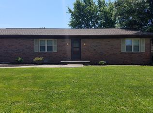 8755 Arcadia Dr, Newburgh, IN 47630