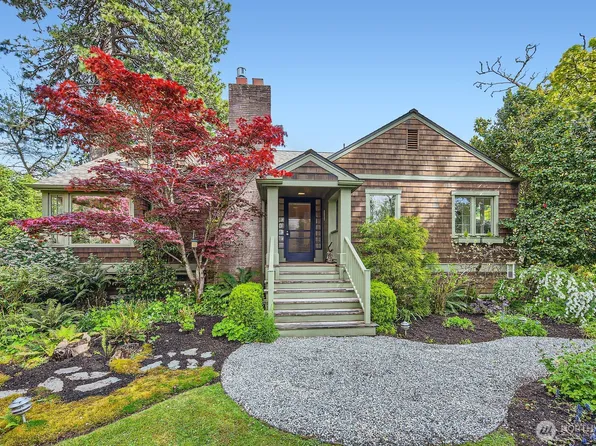 244 E Lake Sammamish Parkway SE, Sammamish, WA 98074