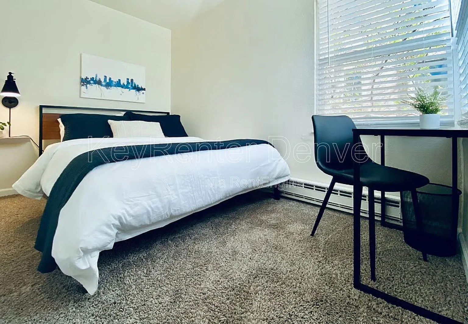2 bed, 1.0 bath, 900 sqft, $2,450 — Photo 1