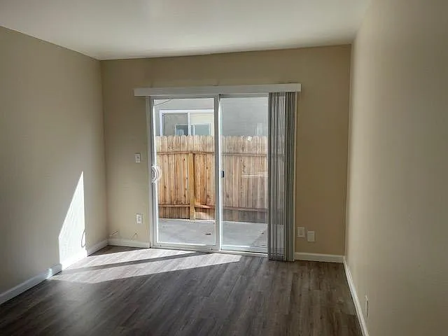 926 Tamarack Ln #1 — Photo 3