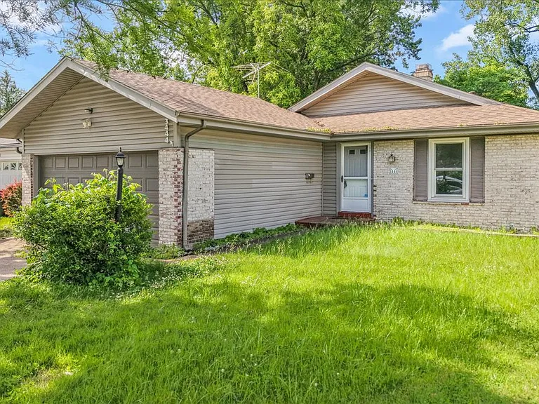 3444 Woodpath Dr #1 — Photo 2