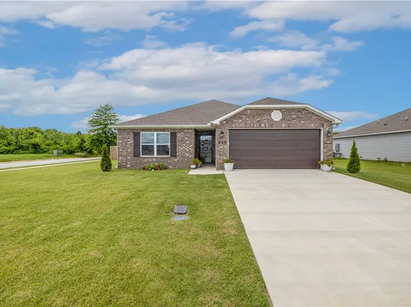 804 S Excelsior Dr, Siloam Springs, AR 72761