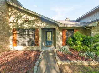 245 Southview Dr, Hudson Oaks, TX 76087