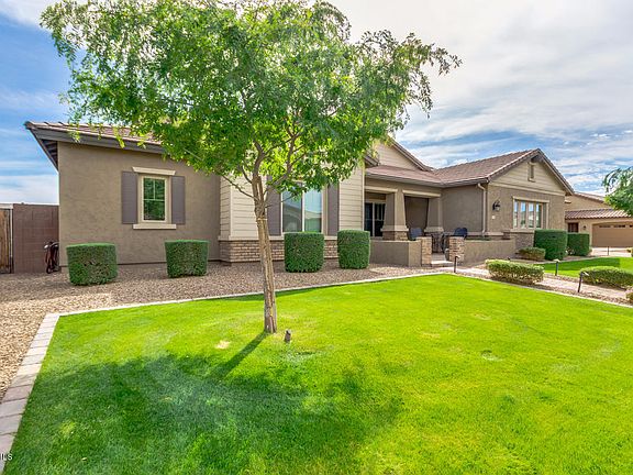 3rd image of 21961 E Munoz Ct