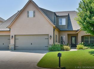9306 S 73rd East Pl, Tulsa, OK 74133