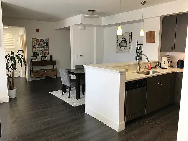 Pacific Terrace — Photo 30