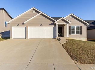 1018 Savanna Place Dr, Festus, MO 63028